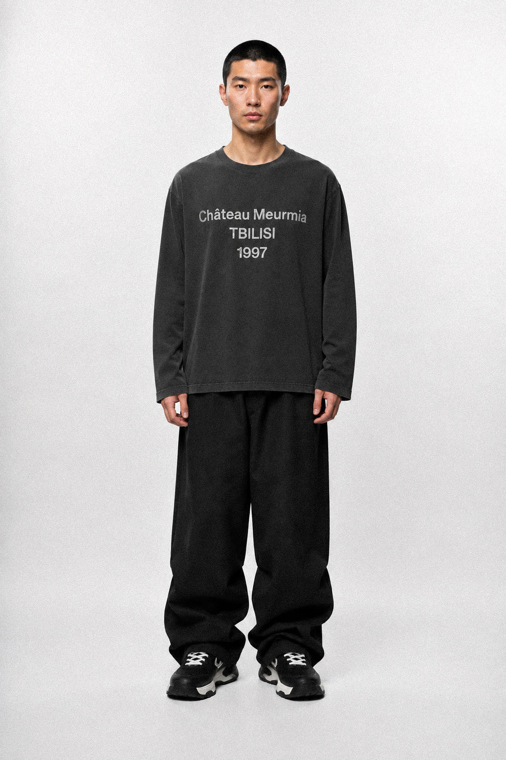 black "chateau 1997" tshirt longsleeve