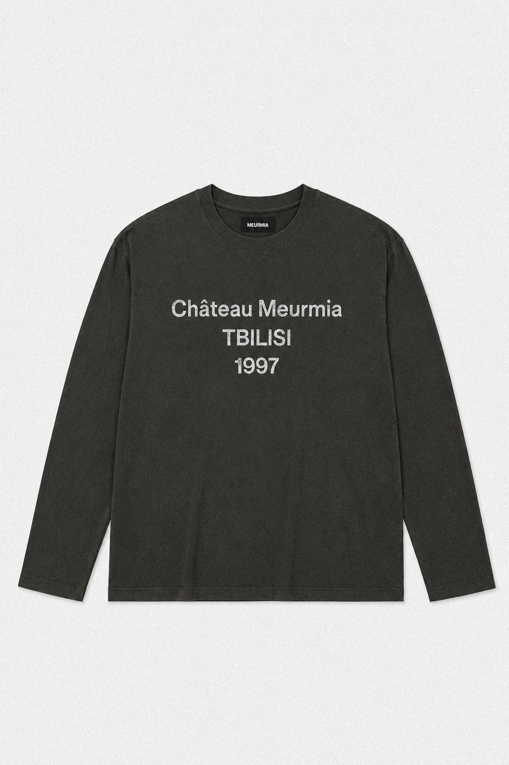 black "chateau 1997" tshirt longsleeve