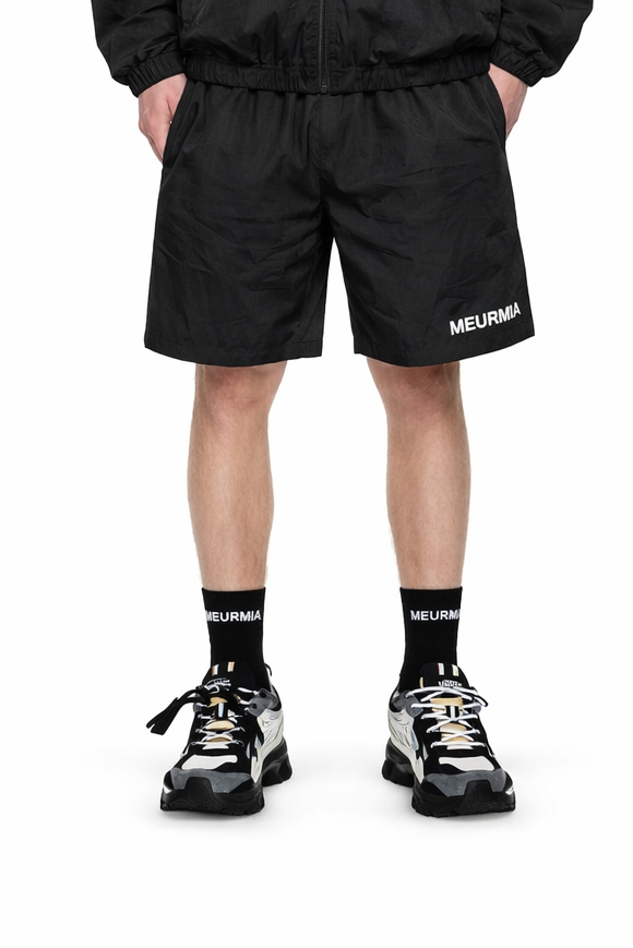 BLACK / WHITE LOGO SOCKS